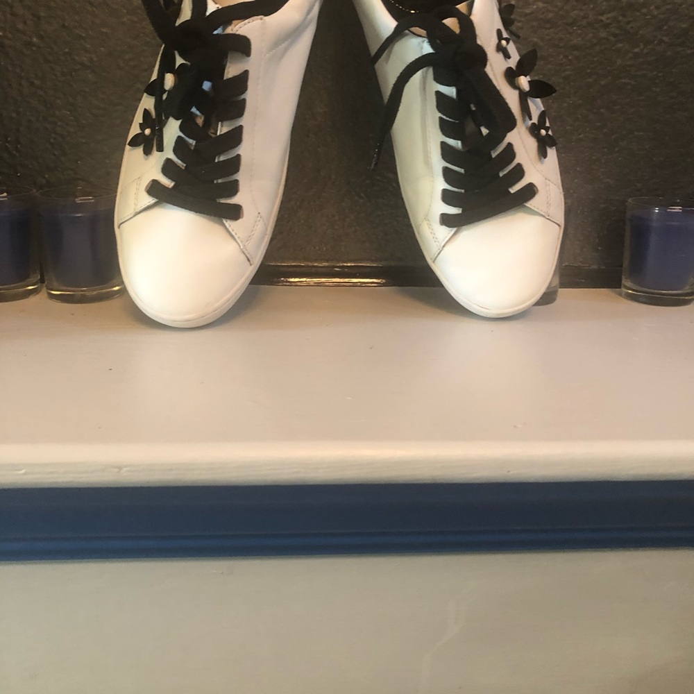 Women’s Michael Kors Chic/Unique  Sneakers 8.5 Luv